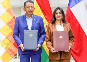 Bolivia y Chile firman acuerdos para profundizar la integración comercial