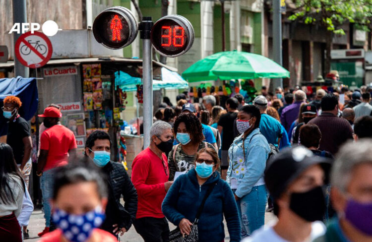 chilenos_santiago.jpg