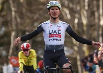 Joao Almeida gana la 4ª etapa de la París-Niza, Vingegaard se pone líder