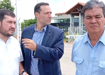 Cívicos cruceños dicen que YPFB ‘no da la cara’ por la falta de combustible