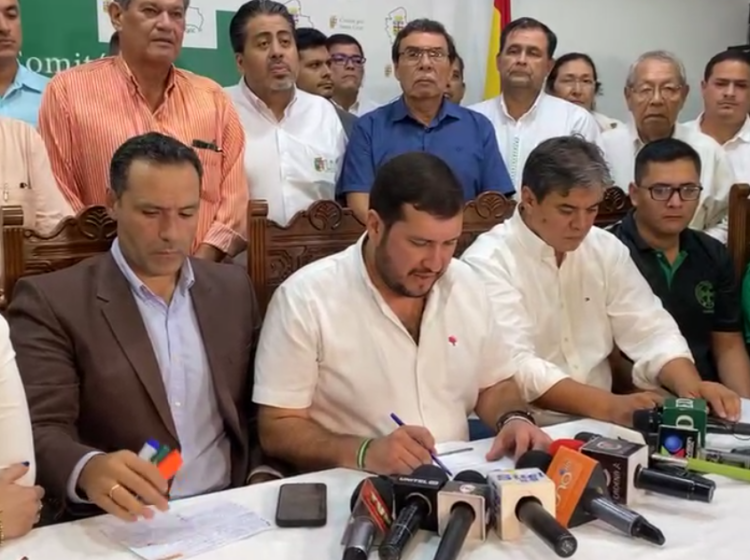 Cívicos cruceños piden importación ‘sin trabas ni burocracia’ de combustibles