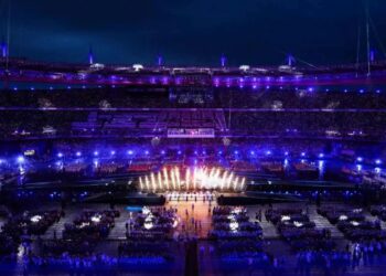 París despide los Juegos Paralímpicos con ‘fiesta’ electrónica y deseo de inclusión