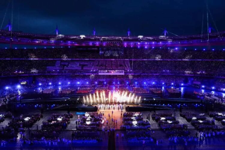 París despide los Juegos Paralímpicos con ‘fiesta’ electrónica y deseo de inclusión