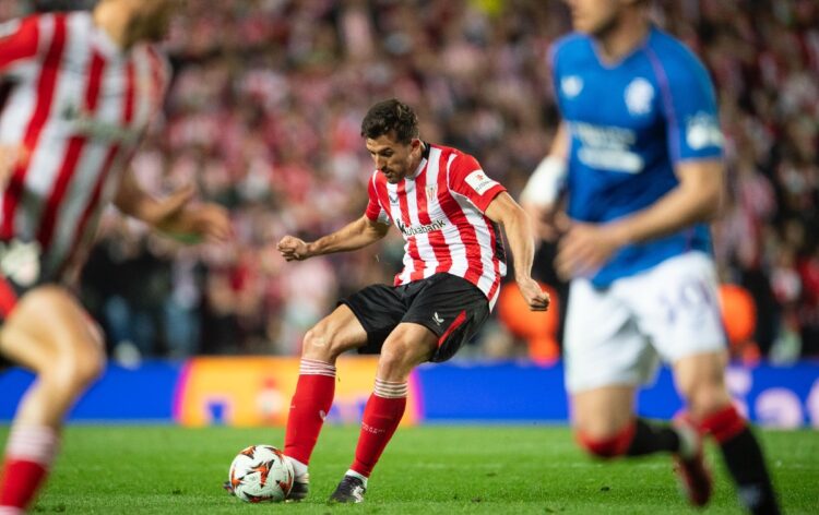 Athletic Club falla un penal y no puede con un Rangers con diez jugadores