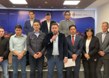 Gobierno y empresarios acuerdan un ‘precio referencial’ para el combustible importado