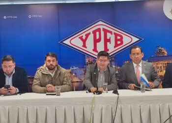 Gobierno y Comité Multisectorial acuerdan acelerar la importación de combustibles