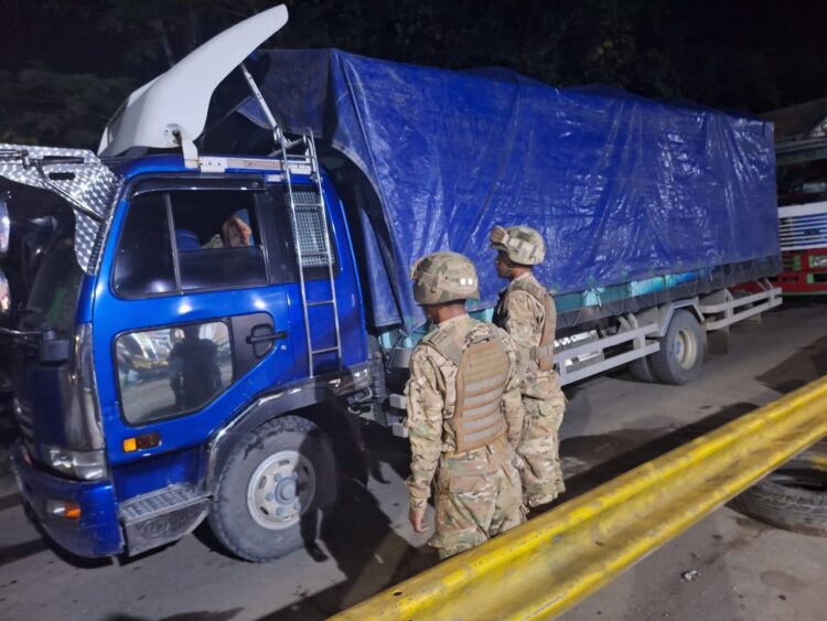Incautan camión con 10.000 litros de combustible de contrabando