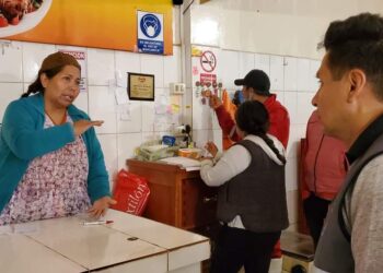 Gobierno verifica que la carne de pollo no se venda a más de Bs 17,50 en La Paz