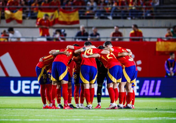 El billete para cuartos de Nations League, premio para España si gana a Serbia