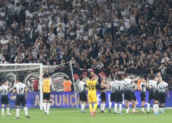 Corinthians demuele a Fortaleza y es semifinalista en la Sudamericana