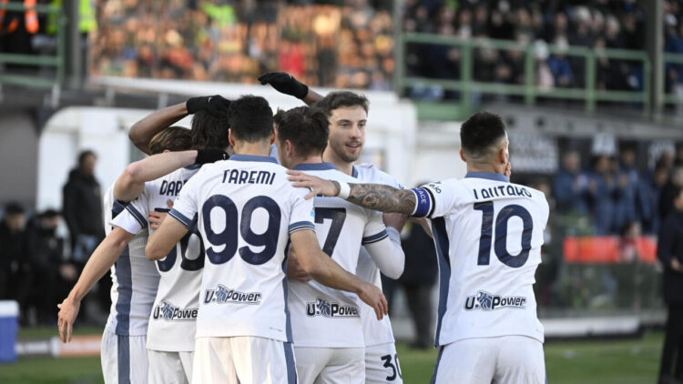 El líder Nápoles mantiene la calma pese a la presión del Inter