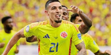 Colombia pierde a Daniel Muñoz, lesionado para enfrentar a Bolivia y Chile