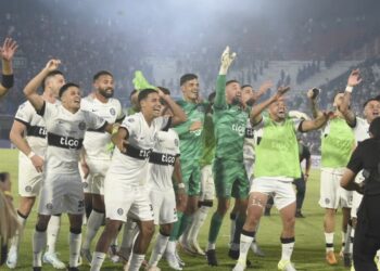 El Olimpia de Martín Palermo y Lucas Pratto se consagró campeón del fútbol paraguayo