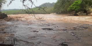 Santa Cruz en alerta roja por la crecida de ríos.
