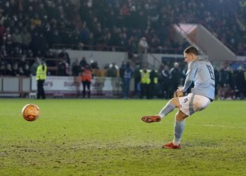 Nottingham Forest pasa a octavos de FA Cup en los penales ante modesto Exeter