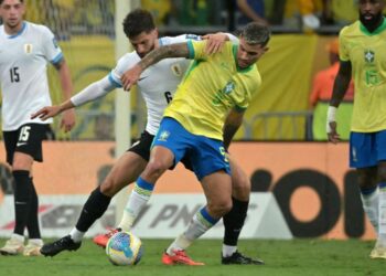 Bielsa destaca trabajo defensivo de Uruguay aunque admite que Brasil fue superior