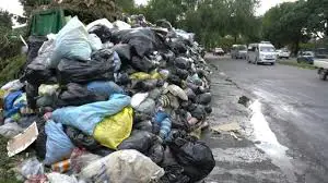 Cochabamba se llena nuevamente con basura por conflicto en del relleno sanitario. FOTO: RRSS