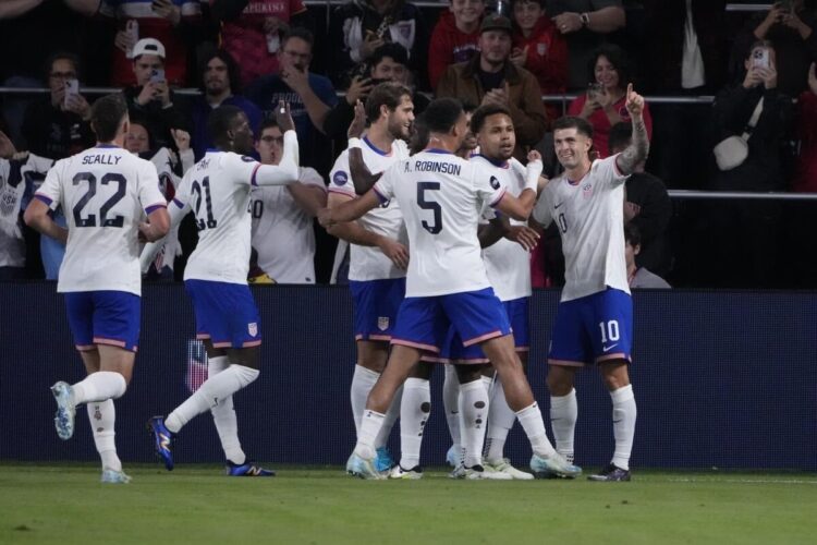 Estados Unidos a semifinales de la Liga de Naciones con doblete de Pulisic