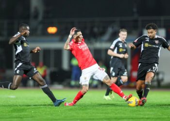 Sporting de Lisboa amplía su ventaja gracias a la derrota del Benfica