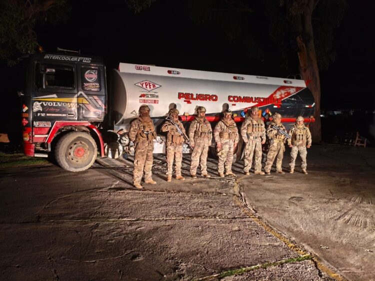Decomisan 24.000 litros de diésel en La Paz en operativo contra el contrabando