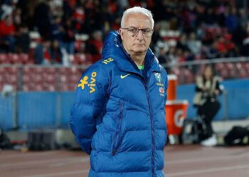 ‘No es fácil renovar este equipo’, responde DT Dorival Junior por las críticas a Brasil