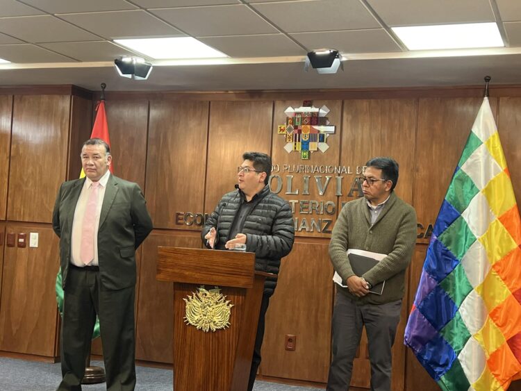 Gobierno acusa un ‘rol político de la Cainco en el gobierno de facto’