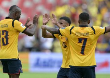 Ecuador gana 2-1 a Venezuela y trepa al segundo lugar de la eliminatoria sudamericana