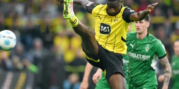 Eintracht se acerca a la Champions, Dortmund no pierde la esperanza