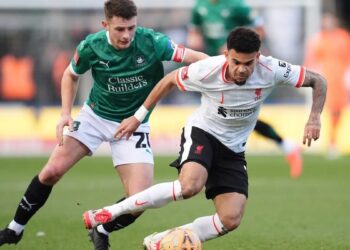 Liverpool cae eliminado de Copa de Inglaterra contra Plymouth, colista de 2ª división