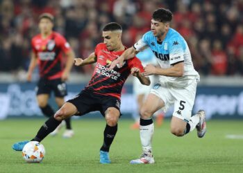 Racing y Paranaense, duelo cerrado para avanzar a ‘semis’ de la Sudamericana