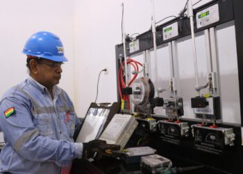 ENDE instala laboratorios de última generación para verificar medidores eléctricos en Beni