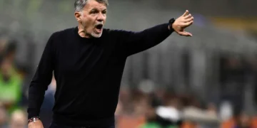 Fiorentina y Lazio anuncian salida de sus entrenadores