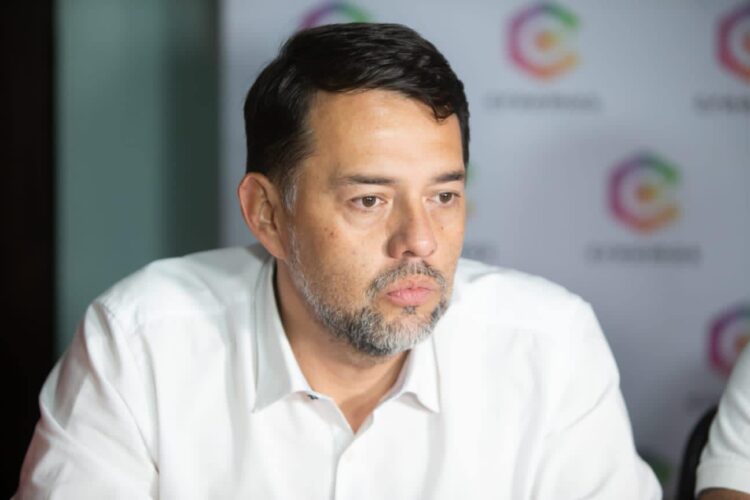 Actores políticos señalan que las encuestas son poco creíbles y prematuras