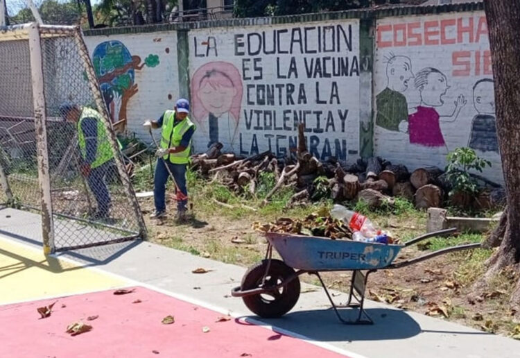escuelas.jpg
