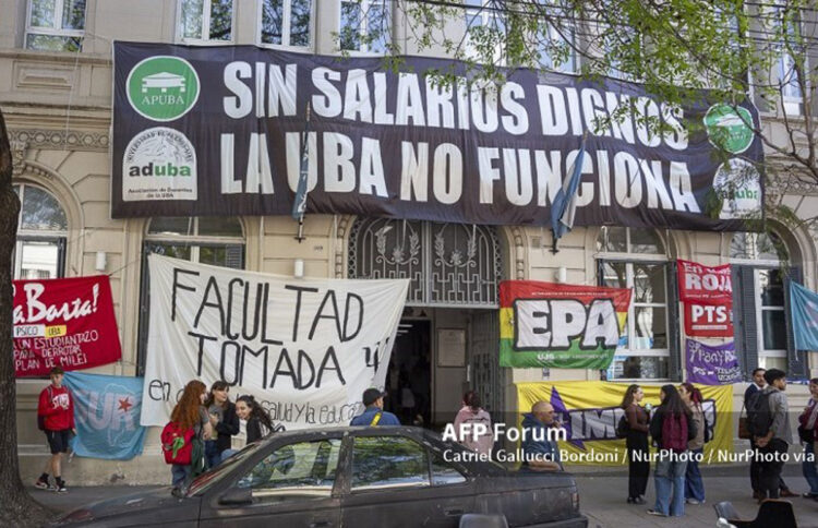 estudiantes_milei.jpg