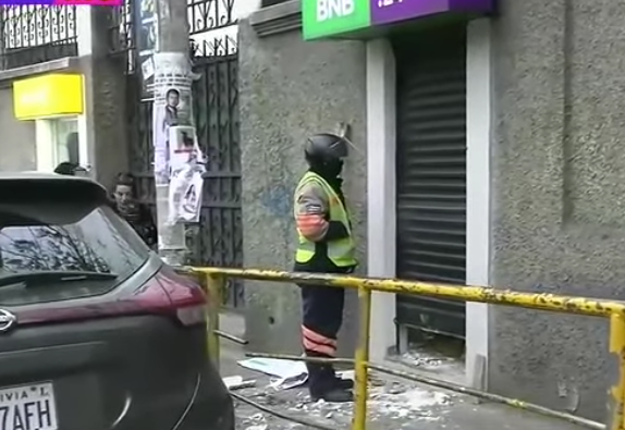 Vecinos denuncian explosión en un cajero automático en Villa Fátima
