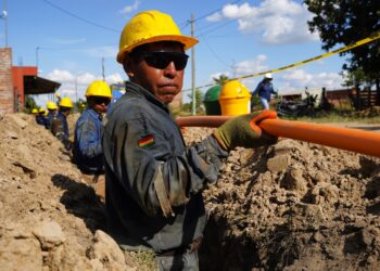 De 10 bolivianos, 6 ya cuentan con gas domiciliario