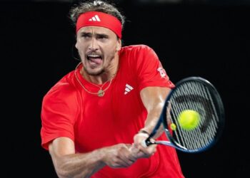 Zverev bate a Pedro Martínez y pisa la tercera ronda en Australia
