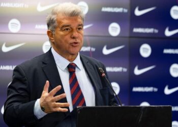 Laporta dice que Barça cumple el ‘fair play’ y denuncia ‘intentos de desestabilización’