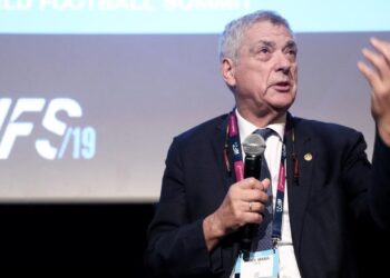 Fiscalía pide prisión para el expresidente de la Federación Española Ángel Villar