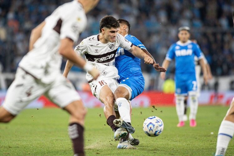 Racing empata y deja pasar otra oportunidad en la Liga argentina