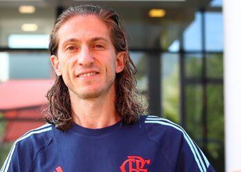 Filipe Luis inicia con Flamengo ante Táchira el reto de la Libertadores