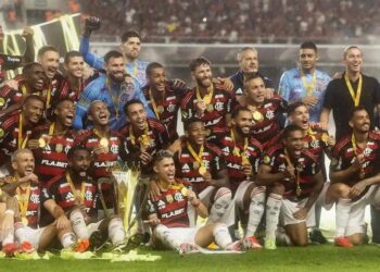 Flamengo vence 3-1 al Botafogo y se queda con la Supercopa de Brasil