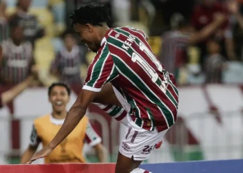 El ‘Flu’ gana y sueña en la Sudamericana