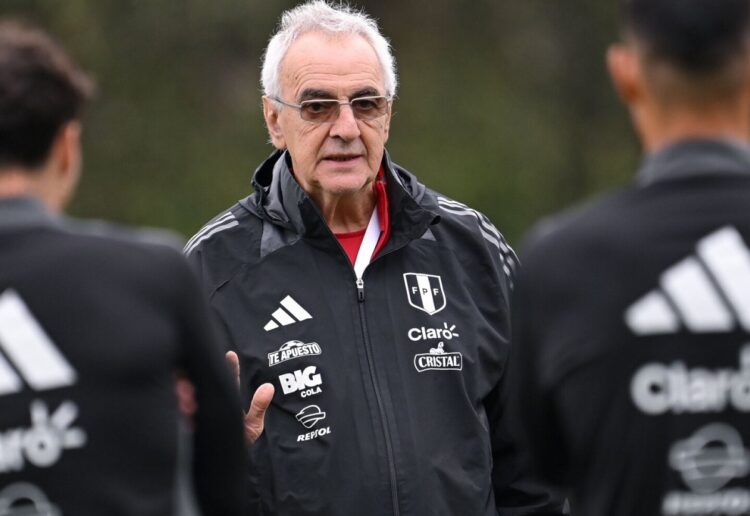 Perú no será rival fácil para Uruguay, advierte DT Fossati
