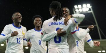 Mbappé ‘hace lo que quiere con su tiempo libre’, le defienden sus compañeros
