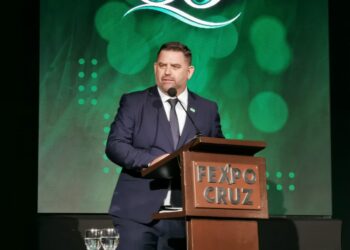 CAO: asume Klaus Frerking y lanza duras críticas al Gobierno