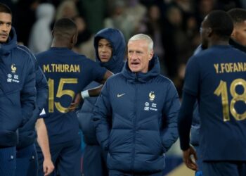 Mbappé, de vuelta tras lesión, no es convocado por Francia