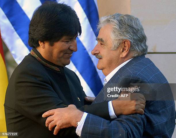 Evo en un encuentro con Mujica