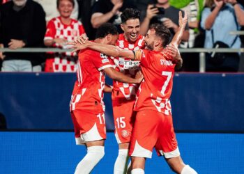 El Girona gana 2-0 al Slovan Bratislava y se aferra a la Champions